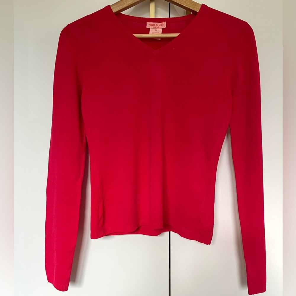 Romeo & Juliet Couture Rayon V-neck sweater